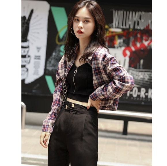 WOMENS BLACK CROP TOP - Picture 3 of 11